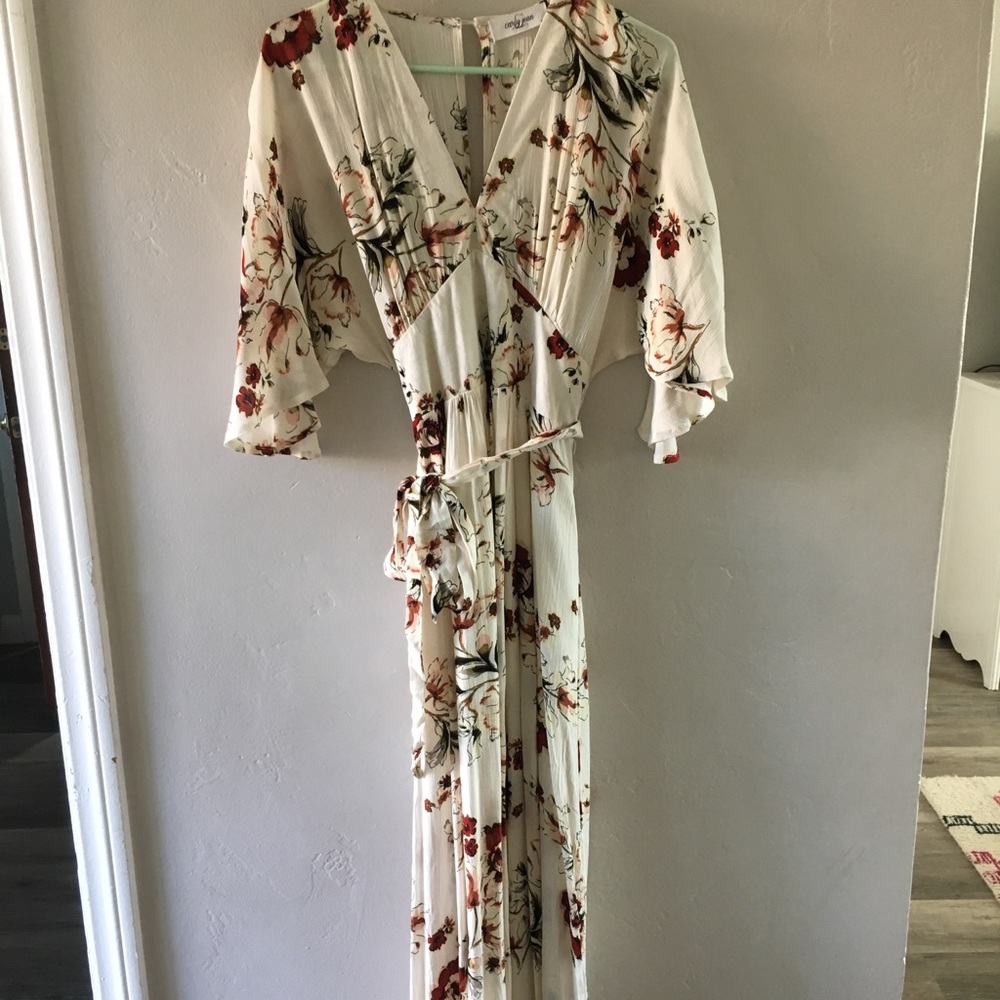 Carly Jean- Floral Maxi Dress